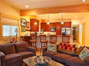 Harlin Haus at Cascade Crest Condos