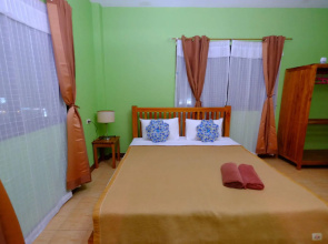 Lanta Ala Guest House