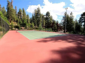 Mammoth Ski & Racquet Club #120 = Pet Okay!