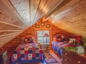 Old Glory - 2 Br Cabin