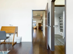 Visit La Live From A Spacious Industrial Loft