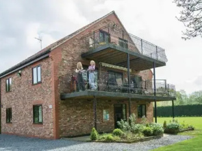 Paradise Lakeside Lodges
