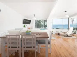 Sand Beach House - breathtaking view, and amazing position directly opposite the beach!