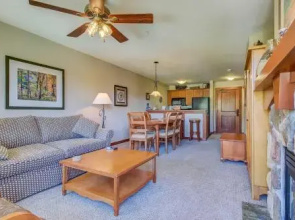 Eagle Springs East 402: Buffaloberry Suite