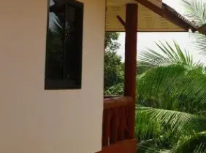 Le Balcon, Haad Yao.