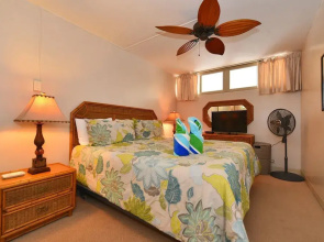 Kahana Reef 103 by RedAwning