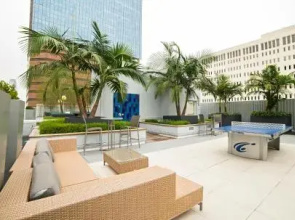 Wilshire Experience Apartment