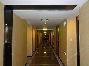鹤山椰林酒店