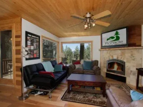 Lake Village Lair 4 Br condo by RedAwning