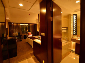 Huating Lake Shijiyuan Intl Hotel