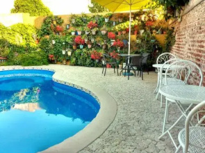 YH Petit Hotel