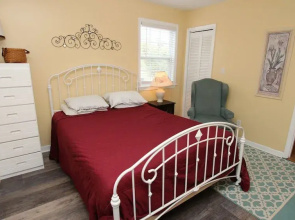 WindOver - 5 Br home by RedAwning