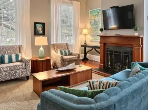 Mint Julep Estate