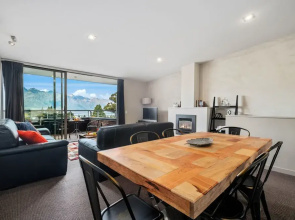 Scenic Queenstown Apartment