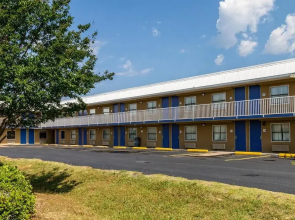 Super 8 by Wyndham Mineral Wells