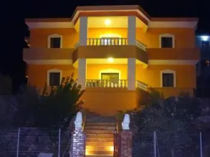 Villa Lions