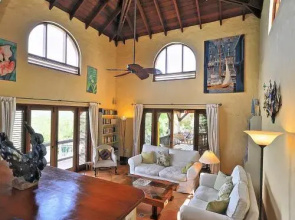 Tivigny Villa