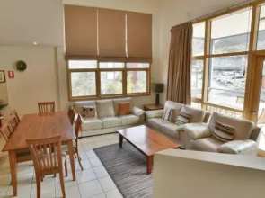 Tomarlin Views 1