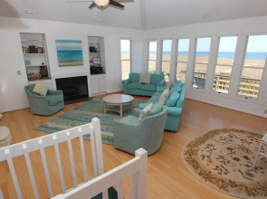 Cabaret II - 6 Br Home