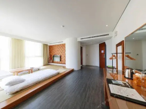 Laiyu Family Suite