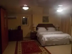 Seaside Suites and Hotel
