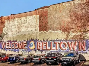 Belltown Court Sunset Suite