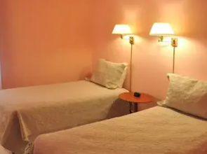 Crate & Cargo Suite 3