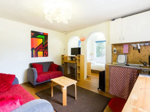 REID, Fitzroy Studio Apartment