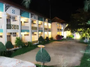 Hon Rom 2 Resort