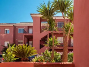 2111-Beautiful groundfloor with garden sea view