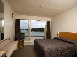 Atawhai Beachcomber Resort