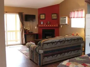 Just the 2 of Us Studio Bedroom 1 Bathroom Cabin
