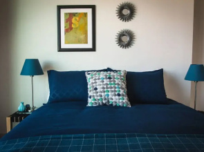 Luxurious 1BR Apt In Uptown High-Rise