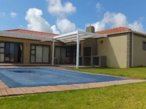 B.R.O.Homes And Villas