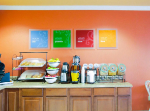 Rodeway Inn & Suites