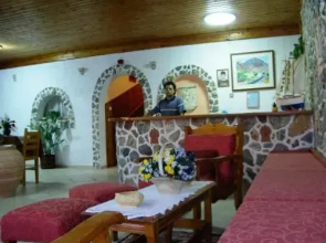Atlantis Hotel & Studios