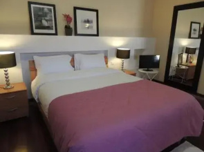 Studio Flat with Pool