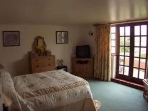Iden Coach House