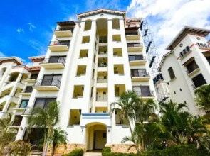 Luxury 2 bedroom condo with ocean view - Few steps from beach