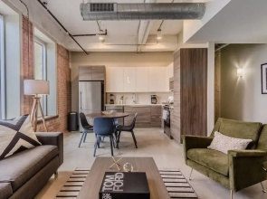 Stunning Bright & Airy Space w/ Amazing Views!