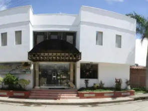 Hotel D'León