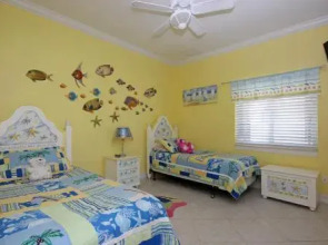 Waterfront Villa Id2621