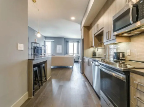 Amazing Uptown Dallas 1br1ba Gym Pool