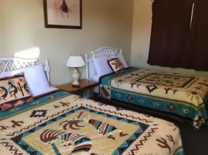 Sun -N- Sand Motel