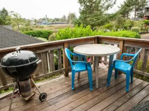 Captain John's Cannon Beach 4 Br home by RedAwning