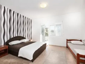 Apartments Pean