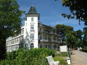 Villa Stranddistel by Rujana