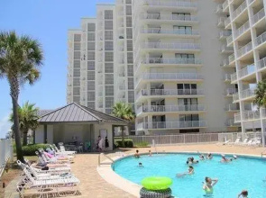 Windward Pointe 401 by RedAwning