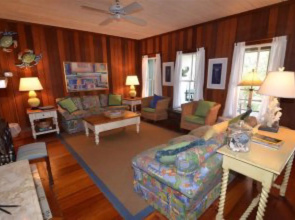 139 Kitchens Creek 8 Br Home by RedAwning