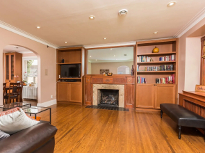 Applewood Suites - Bloor West House